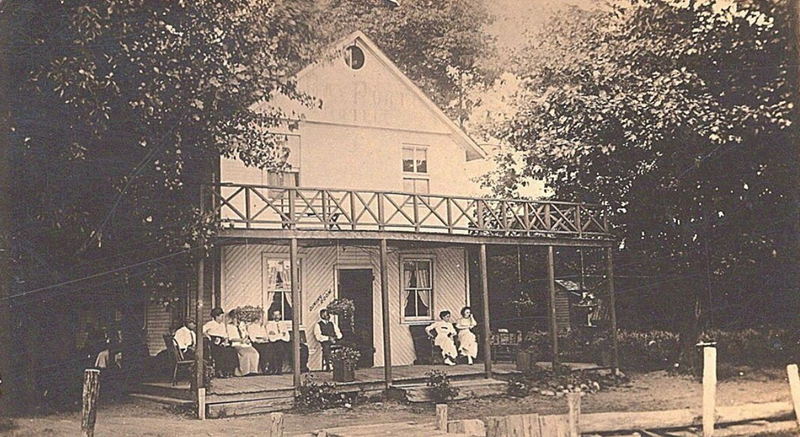 Bay Port Resort (Fenton Yacht Club) - Vintage Postcard